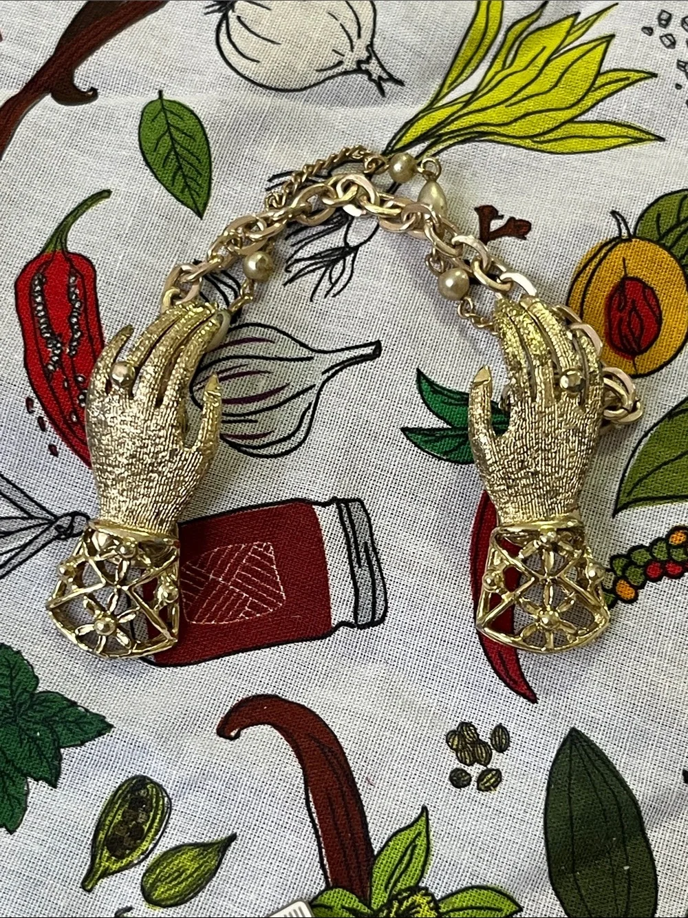 Vintage Gold Hand Motif Cuff Links with Pearls